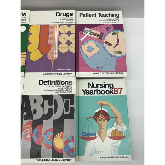 Nurses Reference Library Lot of 12 books, Assessment, Emergencies, and more... - Picture 8 of 16